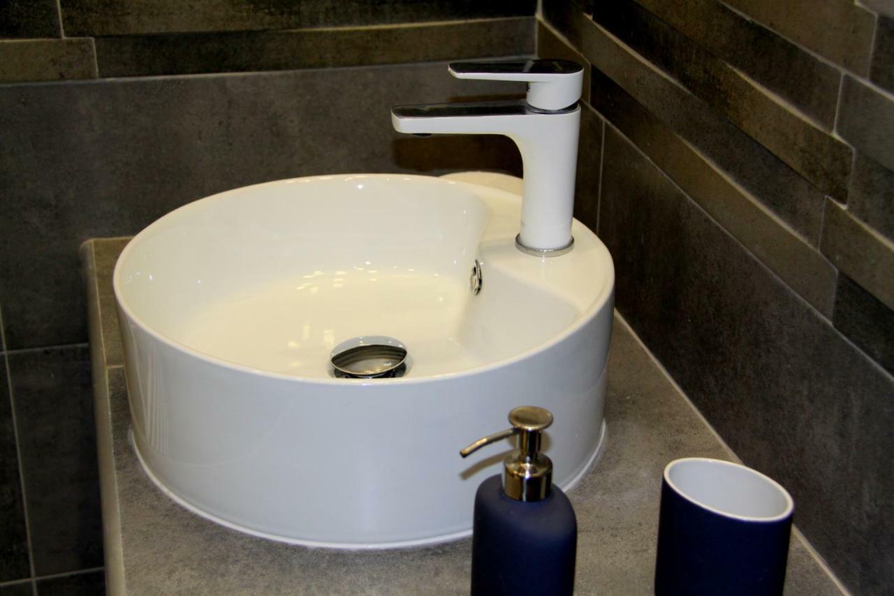 New Apartment Near Metro Larissis In The Centre Of アテネ エクステリア 写真